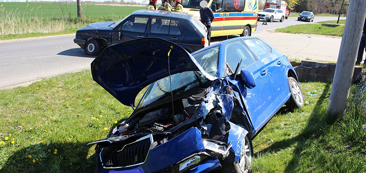 Zderzenie dwóch aut osobowych