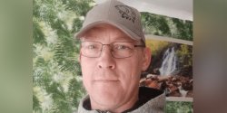 Adam to �o�nierz s�u��cy od kilkunastu lat w Elbl�gu. Teraz walczy z nowotworem
