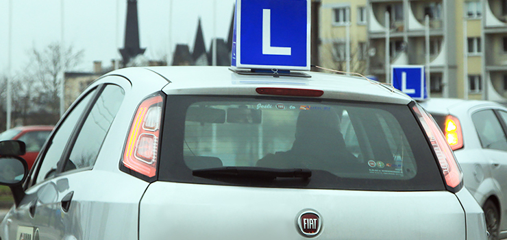 Kursant jechał zbyt szybko - mandat dostał… instruktor