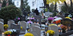 Elbl�g: Miejsca na cmentarzach b�d� dro�sze. Miasto nie chce dop�aca� do utrzymania nekropolii