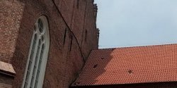 Piorun uderzy� w Galeri� EL! „Stracili�my kawa�ek sterczyny i mamy uszkodzony dach”