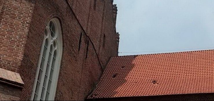 Piorun uderzył w Galerię EL! „Straciliśmy kawałek sterczyny i mamy uszkodzony dach”