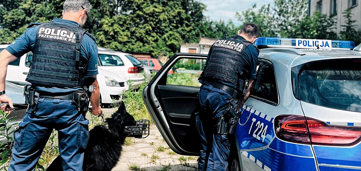 Grunwaldzka: 22-latek w trakcie jazdy samochodem... pił piwo