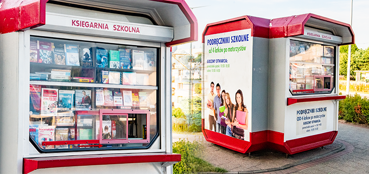 Wyprawka szkolna koszmarnie droga - przekonują rodzice, a my sprawdzamy