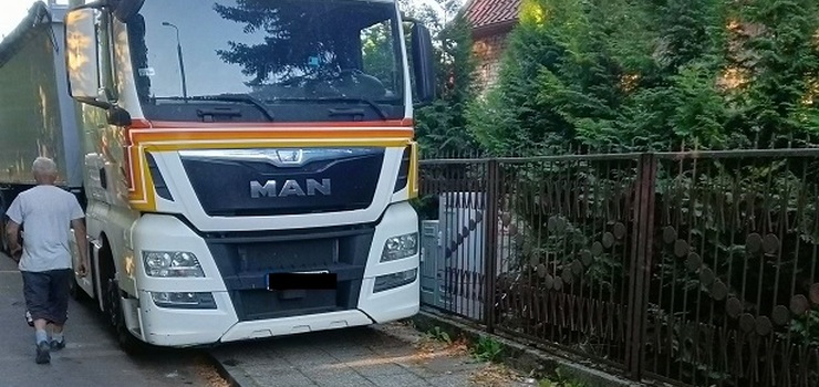 Chodnik nie dla pieszych?