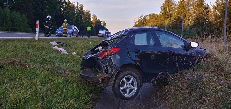 Dachowanie na S 22. Kobieta i dziecko w szpitalu