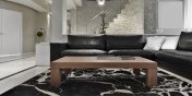 Kamie naturalny w salonie – stylowe i ponadczasowe poczenia w Twoim domu