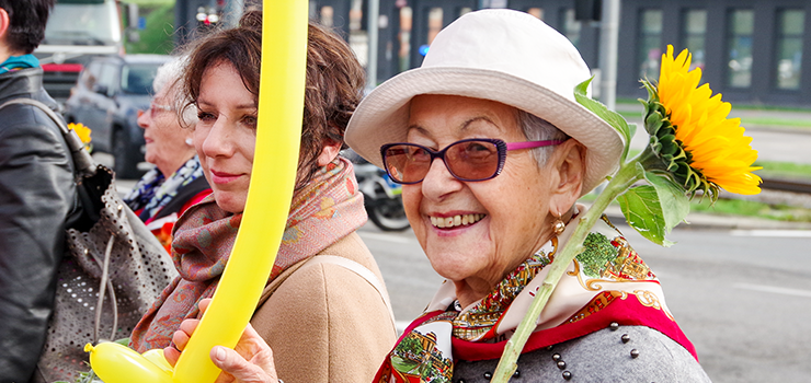 Dzień Seniora w Elblągu. Przemarsz przez miasto i festyn (zobacz zdjęcia)
