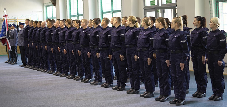 NOWI FUNKCJONARIUSZE ZASILILI SZEREGI WARMISKO-MAZURSKIEJ POLICJI