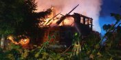 Pożar domu jednorodzinnego w Jelonkach. W płomieniach zginął mężczyzna