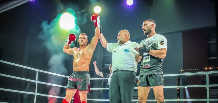 Strażak z Elbląga Adrian Durma na Gali Sportów Walki Służb Mundurowych. "Przygotowuje się do Mistrzostw Europy"