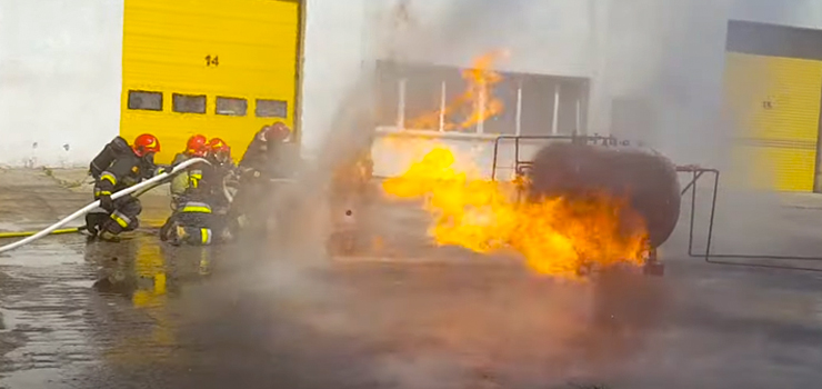 Strażaków narażano podczas ćwiczeń? Zbigniew Stonoga uderza w elbląską straż pożarną