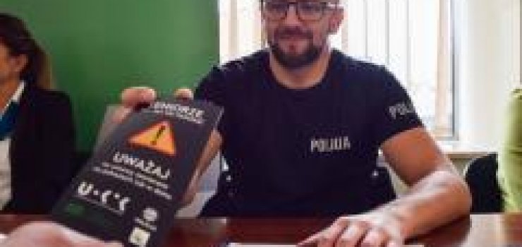 DZIEŃ SENIORA W ZUS. POLICJANCI OSTRZEGALI PRZED OSZUSTAMI