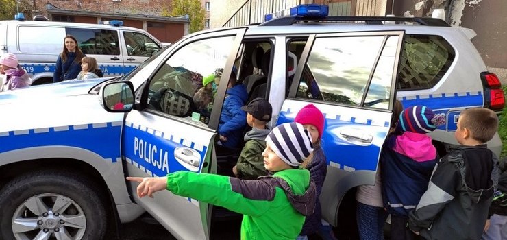 Elblg: Uczniowie odwiedzili komend policji