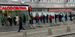 Elblg: Kolejka do apteki, problem z dostpnoci niektrych lekw. W ten weekend czeka nas powtrka?