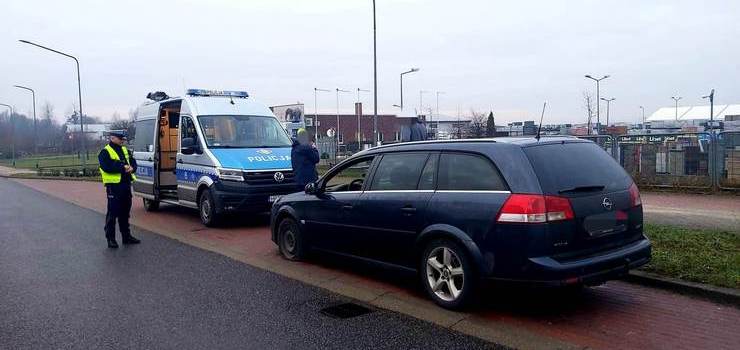 Elbląg Policjanci usłyszeli nietypowy szum opon...