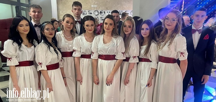 Trwa Studniówka maturzystów IV LO. „Dostojność tego wydarzenia jest wyjątkowa dla wszystkich”