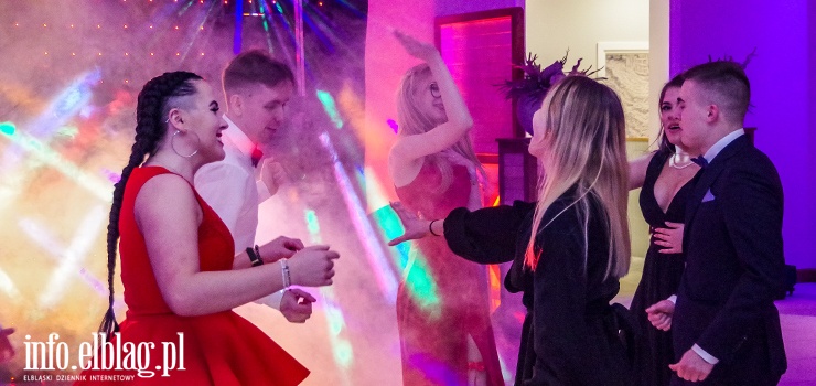 To był szczęśliwy piątek trzynastego. Studniówka ZST-I w Elblągu (zobacz zdjęcia)