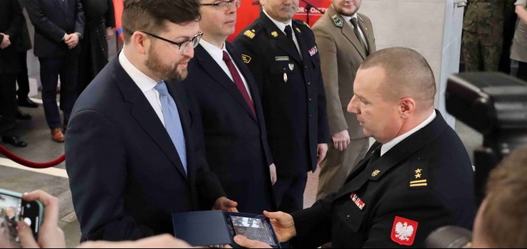 Uroczyste przekazanie pojazdów pożarniczych i łodzi Komendzie Powiatowej PSP w Braniewie
