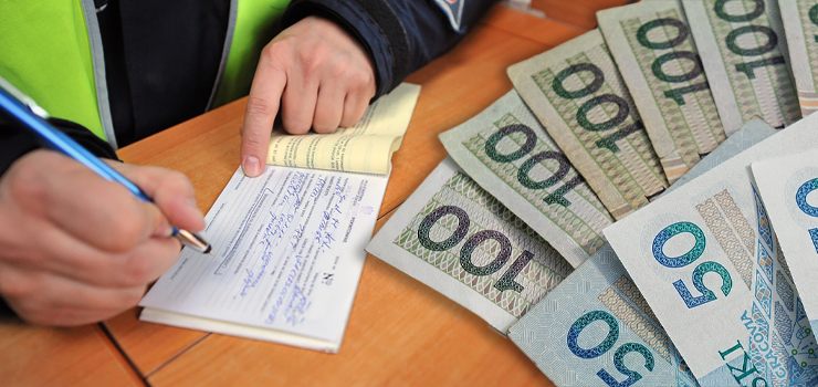 Nowe przepisy dot. kar dla kierowców. Elblążanie nie dbają o pieniądze? Sypią się mandaty za przekraczanie prędkości