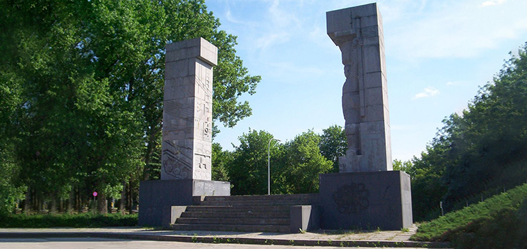 Olsztyn: Wojewoda nakaza usunicie "szubienic" (pomnika „Wdzicznoci dla Armii Radzieckiej”)