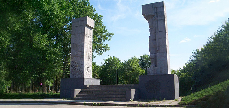 Olsztyn: Wojewoda nakazał usunięcie "szubienic" (pomnika „Wdzięczności dla Armii Radzieckiej”)