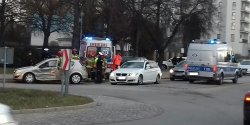 Elbl�g: Zderzenie dw�ch aut�na rondzie Kr�lewiecka - Ko�ciuszki