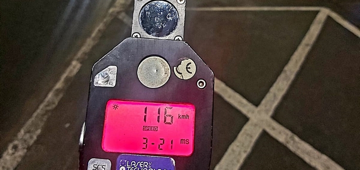 Zdał egzamin i tego samego dnia został zatrzymany za nadmierną prędkość