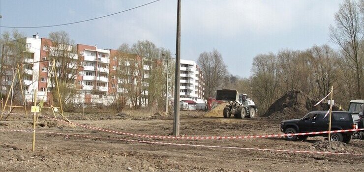 "Aktualnie prowadzone są prace porządkowe". Przy ul. Legionów powstanie 150 mieszkań na wynajem  
