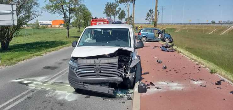 41-latek miał 3 promile i spowodował wypadek na "siódemce". Droga zablokowana, kobieta w szpitalu