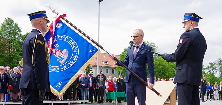 Elbląg: Strażacy po raz pierwszy świętowali w nowej komendzie (zobacz zdjęcia)