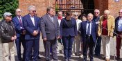 "Podziw dla retrowersji, potrzeba rozwoju portu". Senatorowie poprzednich kadencji odwiedzili Elbląg 