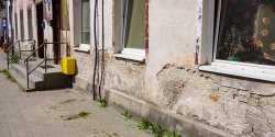 Zaniedbane ulice Elbl�ga: Traugutta (Nowy cykl info.elblag.pl - odc. 2)