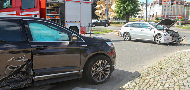 Elbląg: Zderzenie aut przy szkole muzycznej