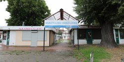 Miasteczko pustych pawilon�w. Handlarze si� wynie�li, co dalej z tym miejscem?