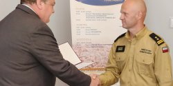 Prezydent Elbl�ga podzi�kowa� �ukaszowi Kochanowi za s�u�b� na rzecz bezpiecze�stwa lokalnej spo�eczno�ci