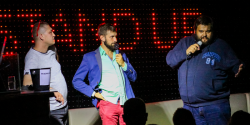Epoca Stand-Up. Na scenie elbl�skiego klubu wyst�pi�o czterech komik�w