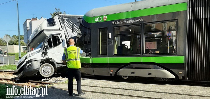 Elblg: Zderzenie auta dostawczego z tramwajem. Ulica Browarna tymczasowo zablokowana!