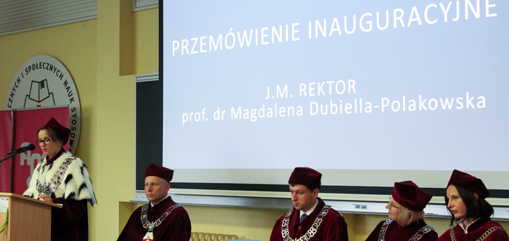 „Świętujemy podwójną uroczystość”. AMiSNS rozpoczęła nowy rok akademicki – zobacz zdjęcia