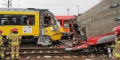 Czołowe zderzenie dwóch pociągów w Gdyni, są ranni. "Osoby poszkodowane były uwięzione w pociągu"