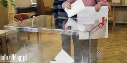 Państwowa Komisja Wyborcza dementuje pogłoski. "Karty do głosowania nie będą spięte"