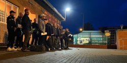 Przysi�g� z�o�yli dawno, dzi� postanowili wr�ci� do munduru  