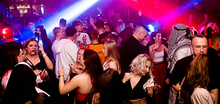 Zobacz, jak podczas Halloween bawili się elblążanie w Y Club