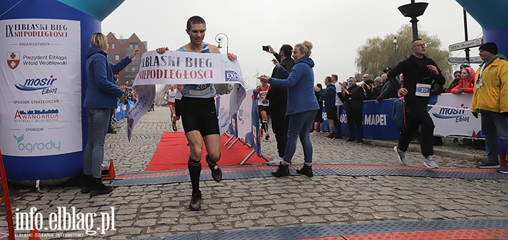 IX Elbląski Bieg Niepodległości wygrał elblążanin - zdjęcia