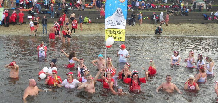 Minus na termometrze im nie przeszkadza. Morsowanie coraz popularniejsze wśród elblążan