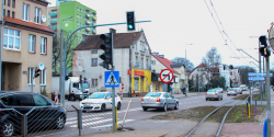 Przebudowa sygnalizacji �wietlnej na ul. Bema trwa kilka miesi�cy. Kiedy pojedziemy bez utrudnie�?