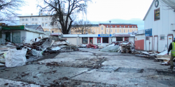 Elbl�g: W miasteczku handlowym trwa rozbi�rka. Co powstanie w�miejsce pawilon�w?