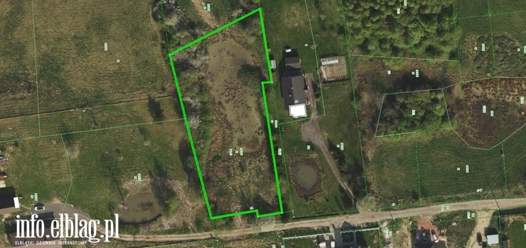 Miasto wystawiło na sprzedaż działki w Dąbrowie