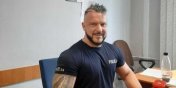 Dzielnicowy przed sub zatrzyma poszukiwanego mczyzn. 35-latek wynosi ze sklepu towar