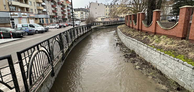 Elblg: Przybywa wody w rzekach. Stany ostrzegawcze zostay przekroczone